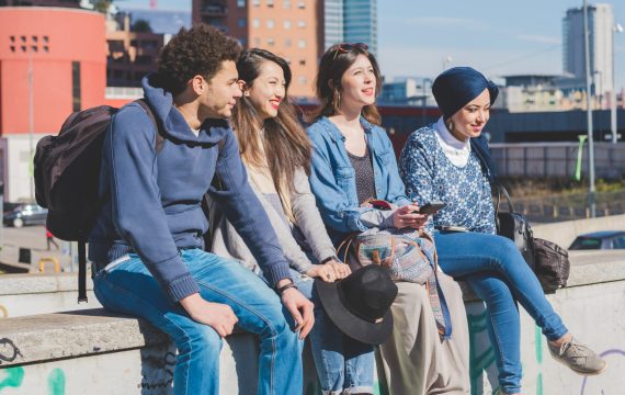 Groupe étudiants maturité fédérale assis